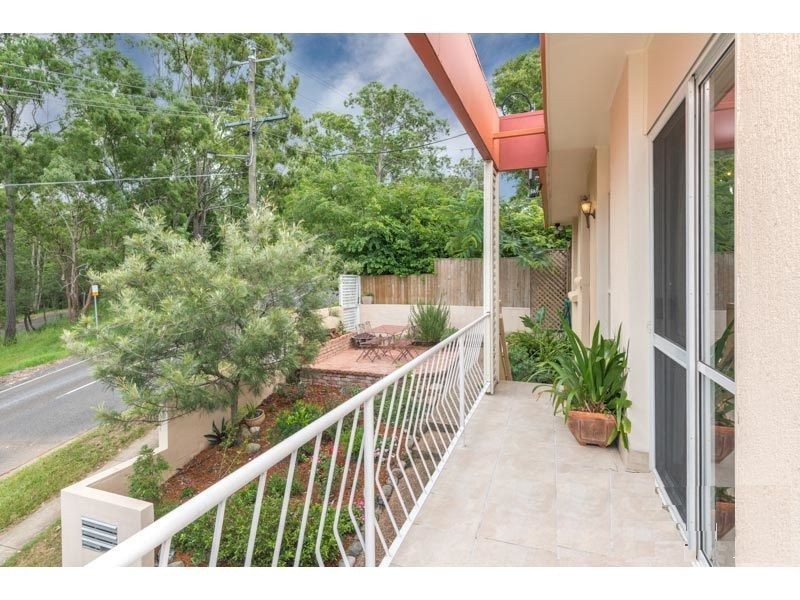 Room 1/1/104 CARMODY ROAD, St Lucia QLD 4067