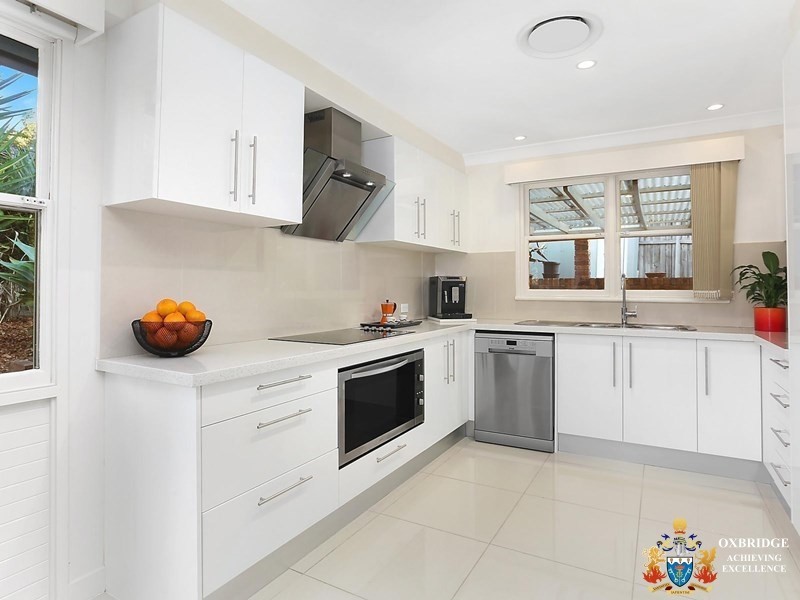 9 Carnegie Place, Castle Hill NSW 2154