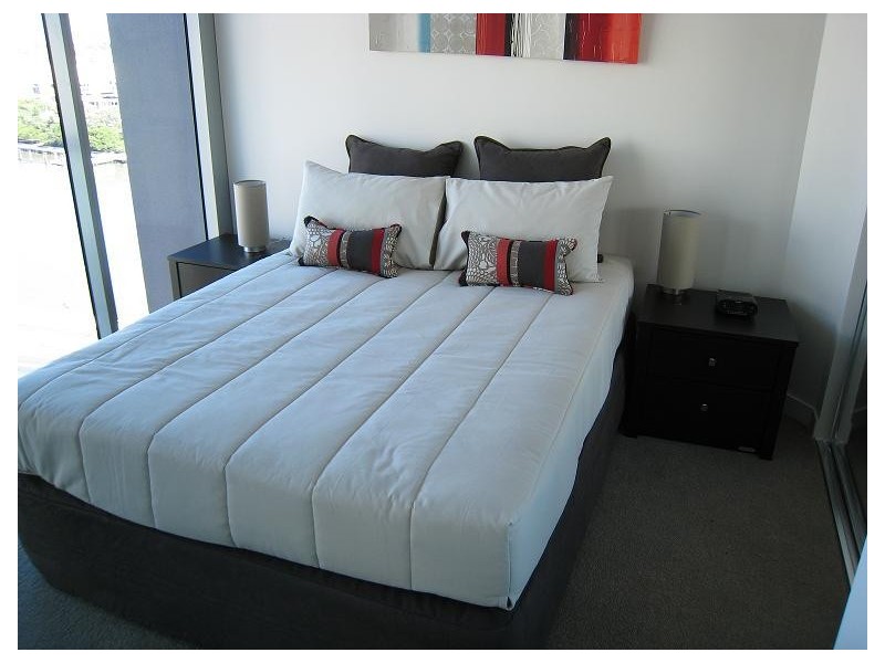 Rooom 1 – 124/1 Tank Street, Brisbane QLD 4000