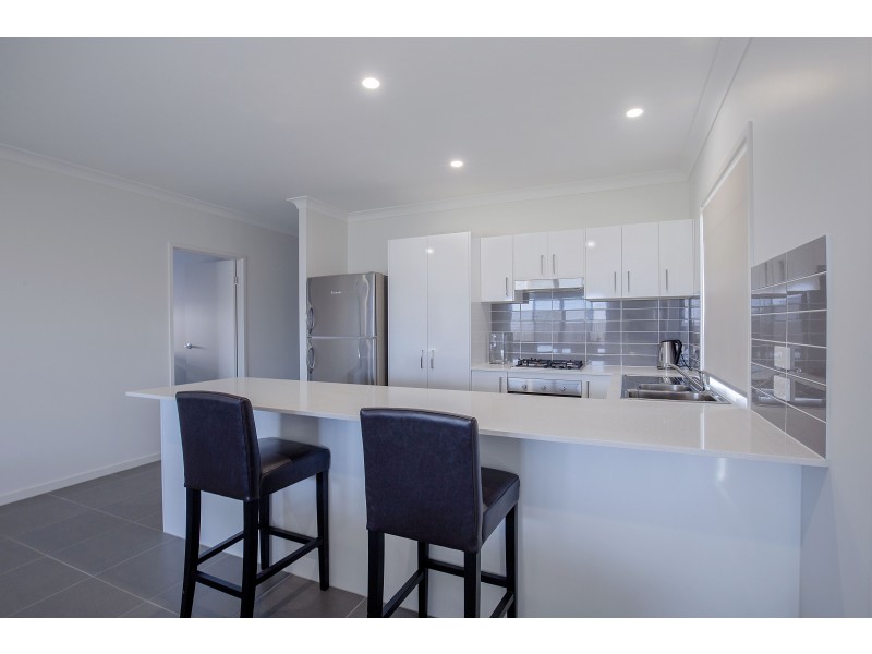 68 Whitsunday Circuit, Pimpama QLD 4209