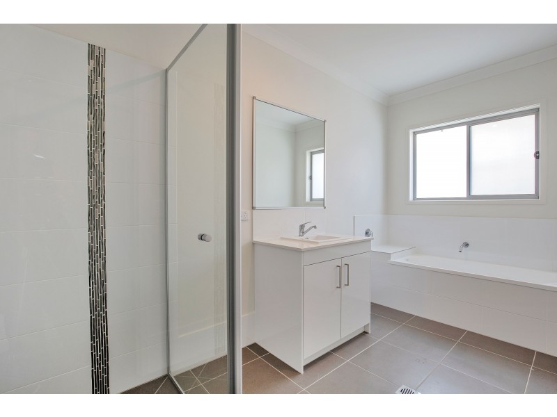 68 Whitsunday Circuit, Pimpama QLD 4209