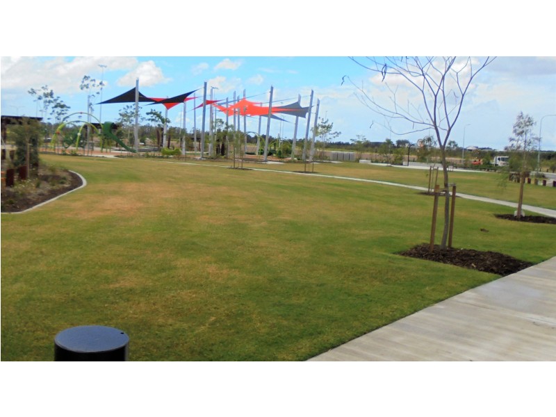 68 Whitsunday Circuit, Pimpama QLD 4209