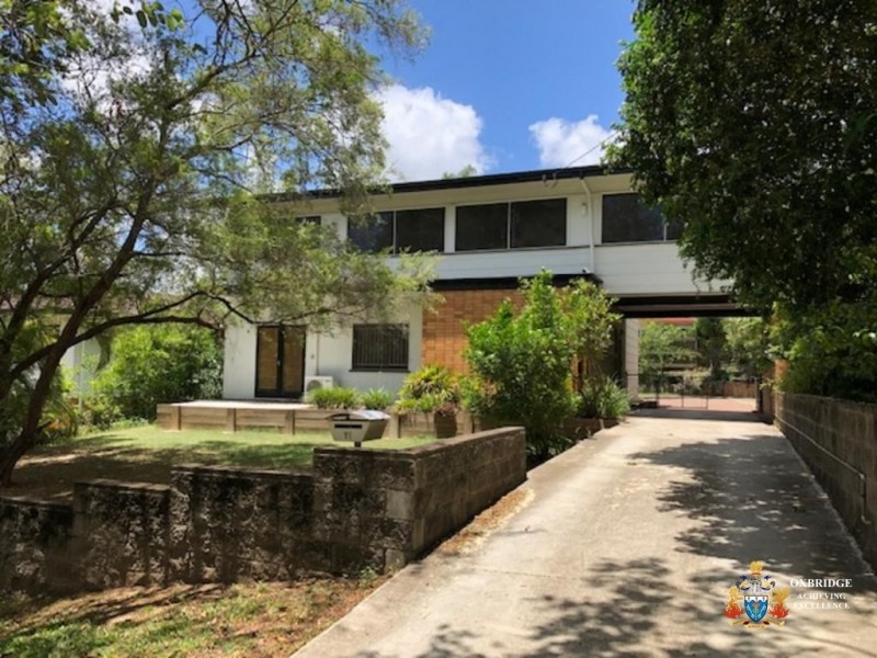 11 Depper Street, St Lucia QLD 4067