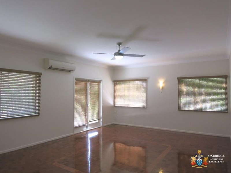 11 Depper Street, St Lucia QLD 4067