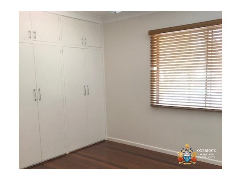 11 Depper Street, St Lucia QLD 4067