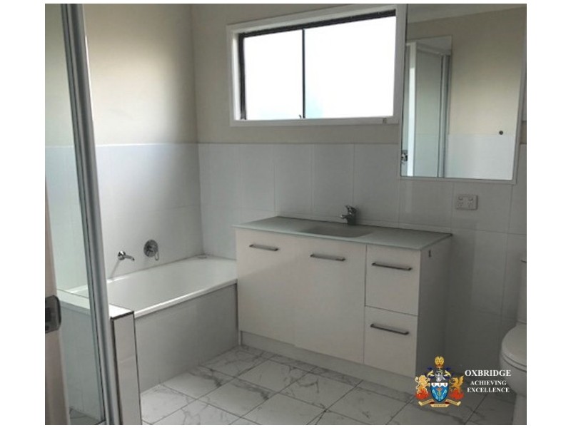 11 Depper Street, St Lucia QLD 4067