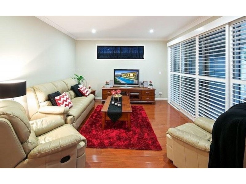10 South Quay Drive, Biggera Waters QLD 4216