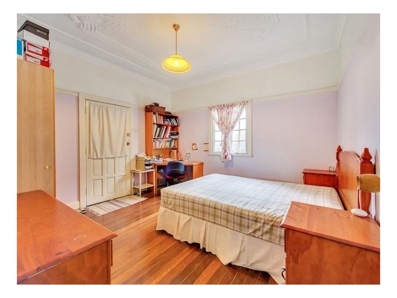 Room 4/42 Macdonnell Street, Toowong QLD 4066