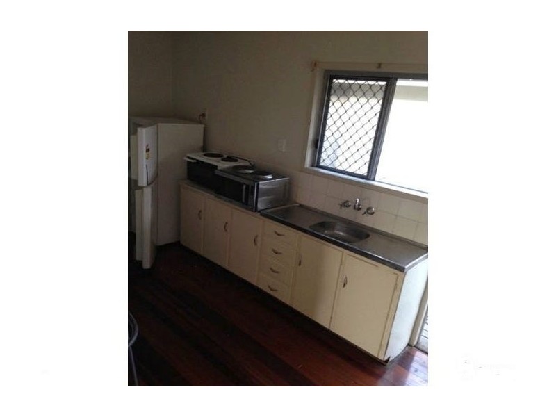 90 Denison Street, Rockhampton City QLD 4700