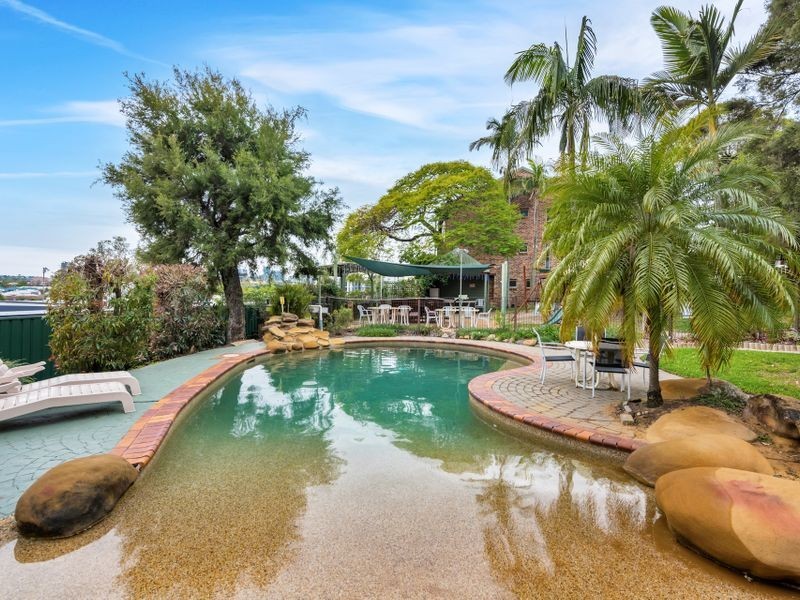 Room 2/11 Ascog Terrace, Toowong QLD 4066