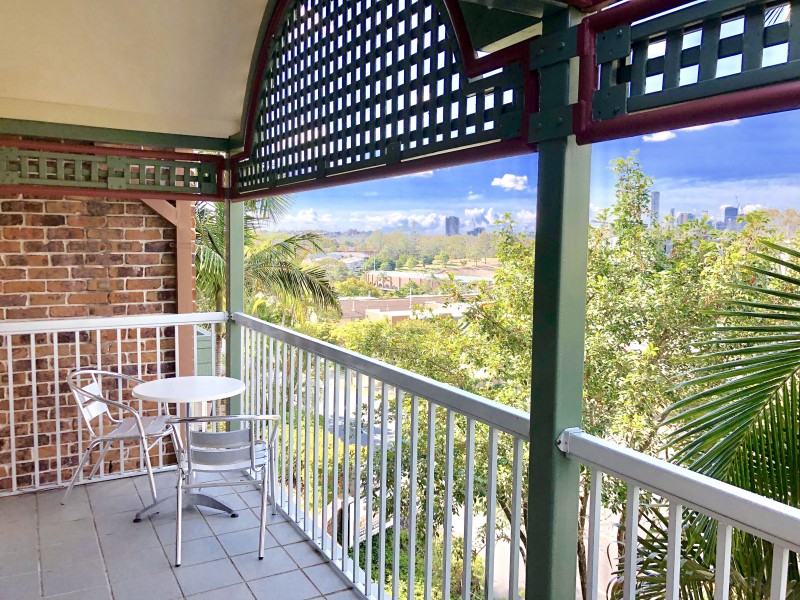1/Room 1/11 Ascog Terrace, Toowong QLD 4066