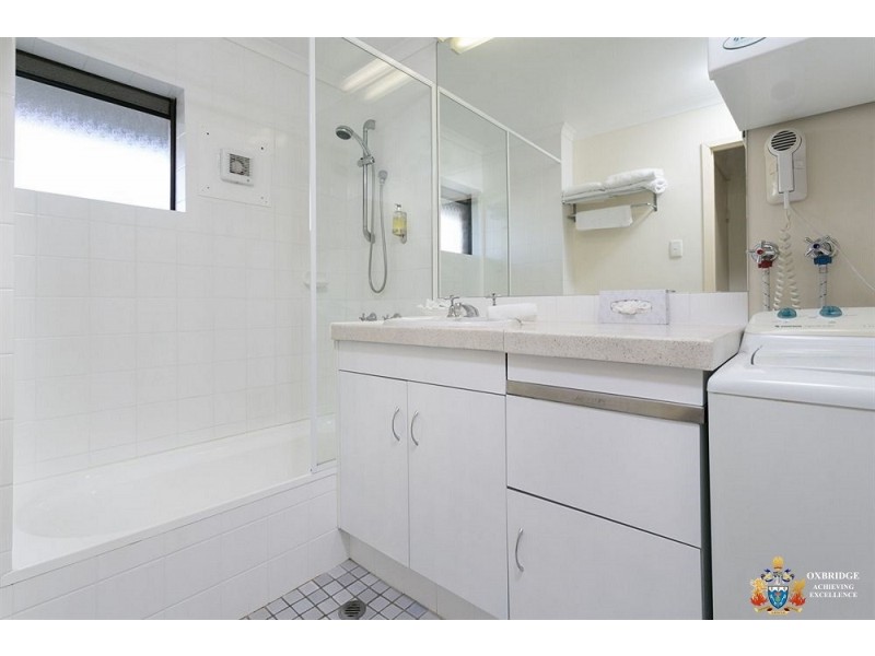 1/Room 1/11 Ascog Terrace, Toowong QLD 4066
