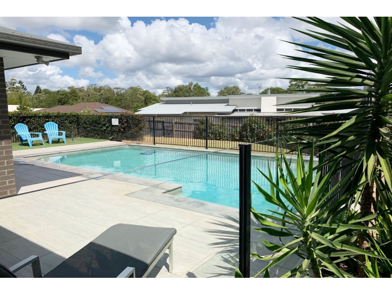 42 Otto Nothling Place, Beerwah QLD 4519