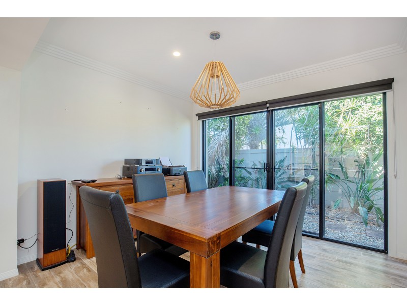 10 The Parade, Helensvale QLD 4212