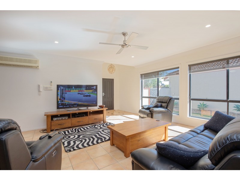 10 The Parade, Helensvale QLD 4212