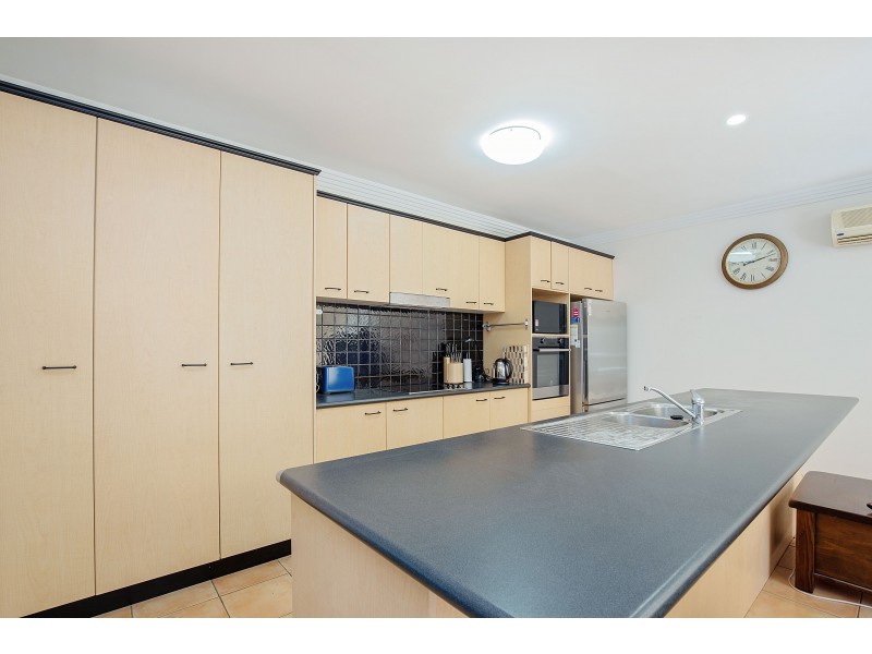 10 The Parade, Helensvale QLD 4212