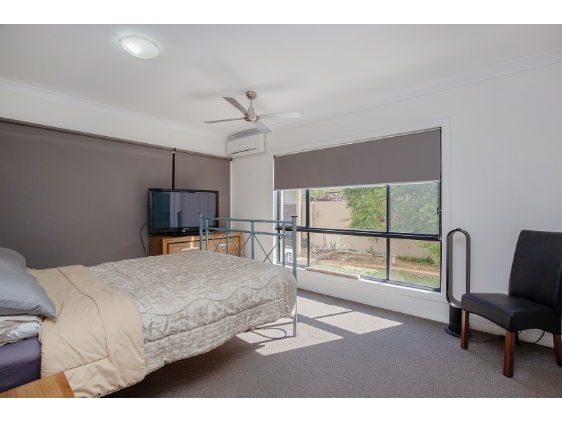 10 The Parade, Helensvale QLD 4212