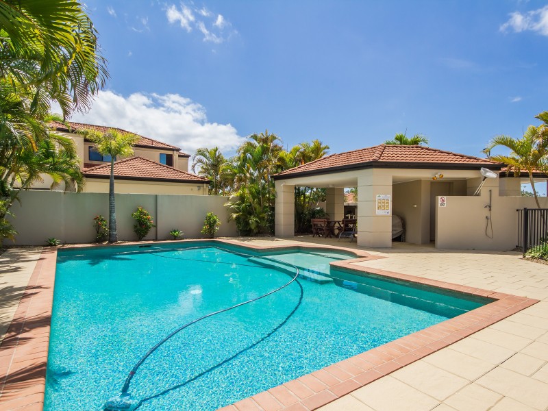 10 The Parade, Helensvale QLD 4212