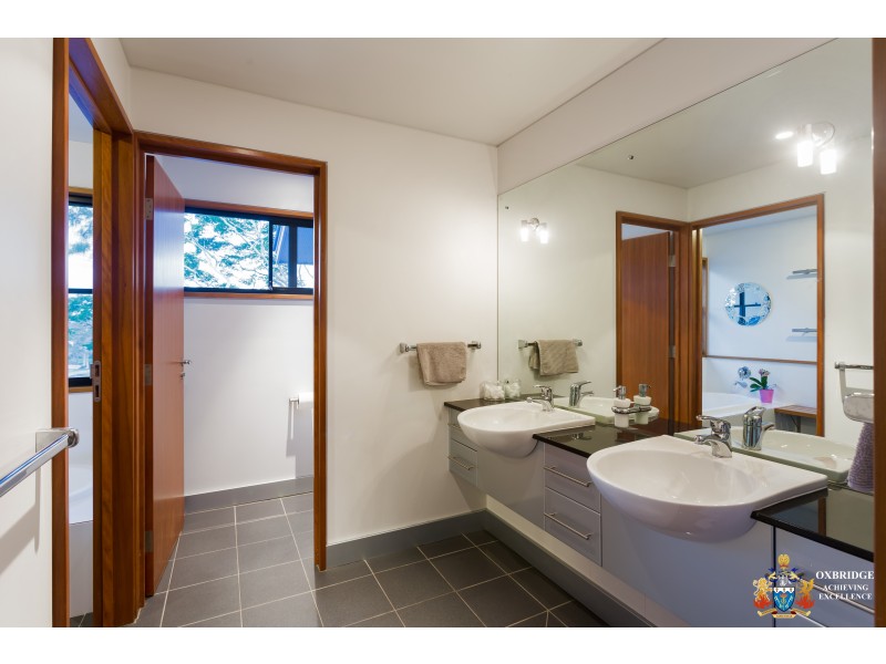 29 Neulans Road, Indooroopilly QLD 4068