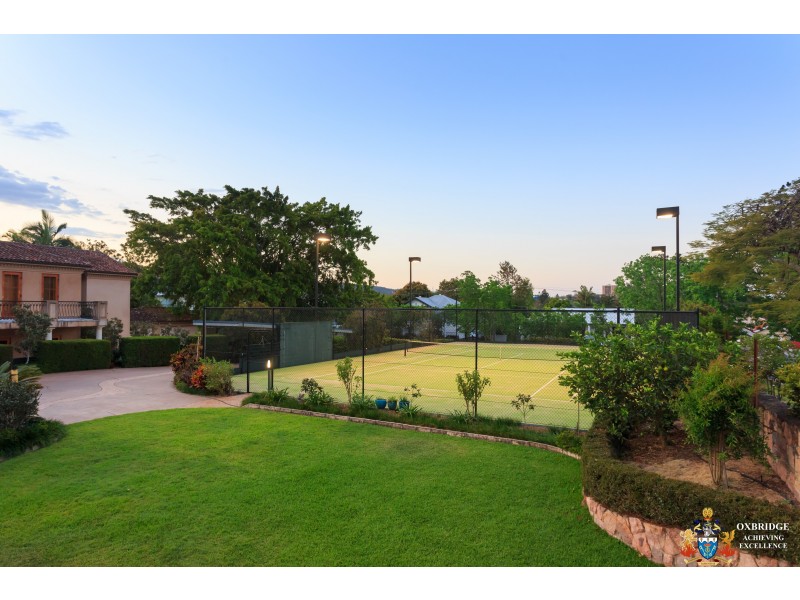 29 Neulans Road, Indooroopilly QLD 4068