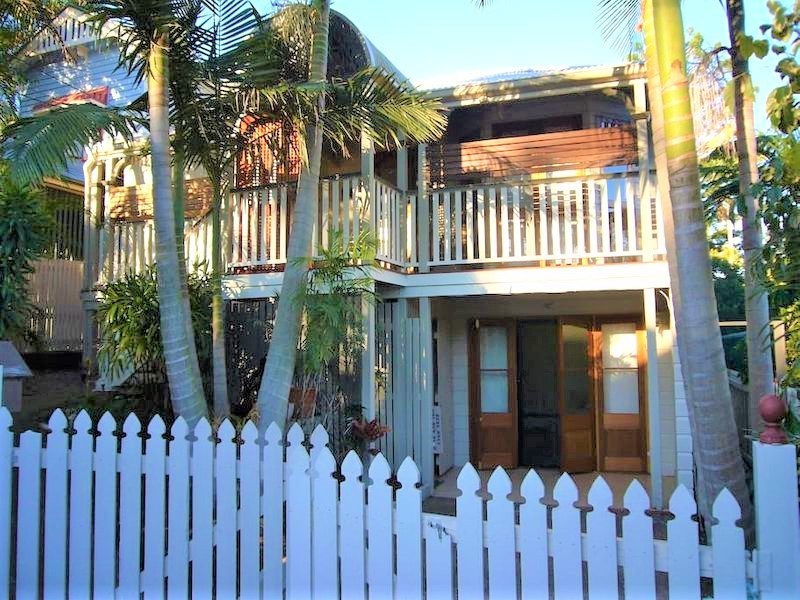 Bardon QLD 4065