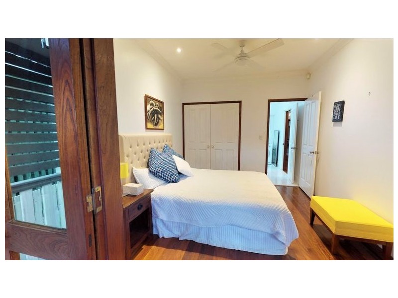 Bardon QLD 4065