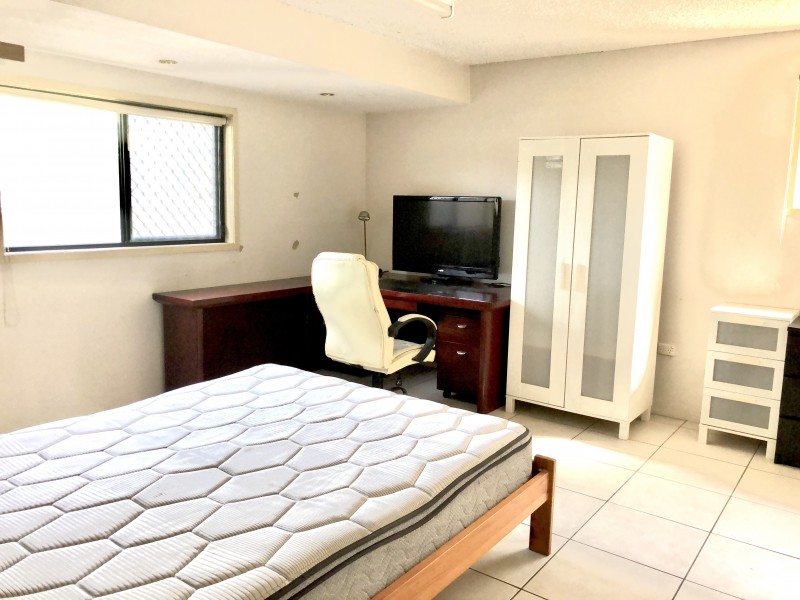 Room 2/1/333 Milton Road, Auchenflower QLD 4066