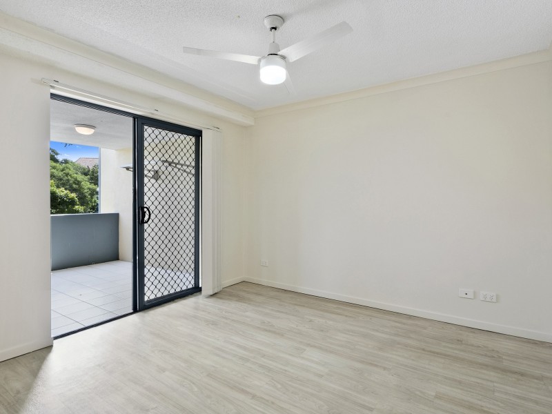 24/38 Palmer Street, Greenslopes QLD 4120