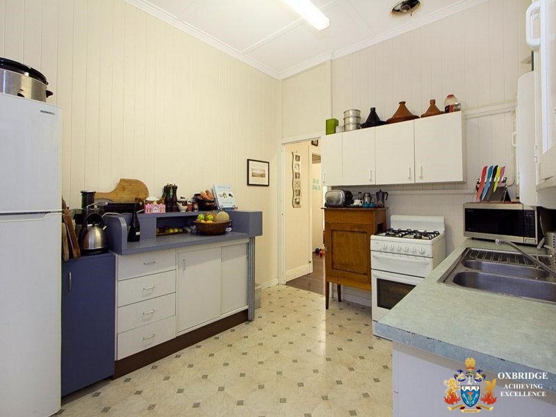 Room 3/20 Harrys Road, Taringa QLD 4068