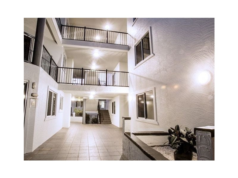 396 Charlton Esplanade, Torquay QLD 4655