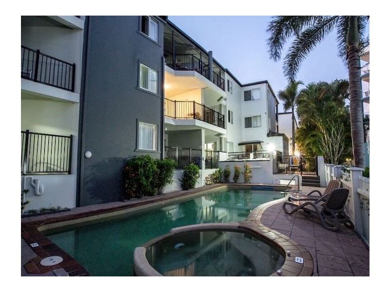 396 Charlton Esplanade, Torquay QLD 4655