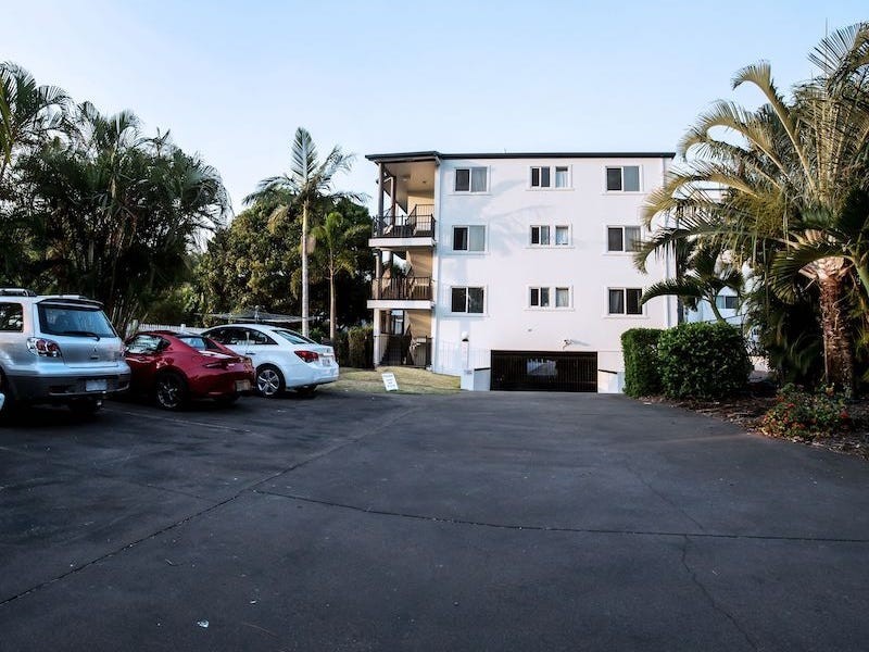 396 Charlton Esplanade, Torquay QLD 4655
