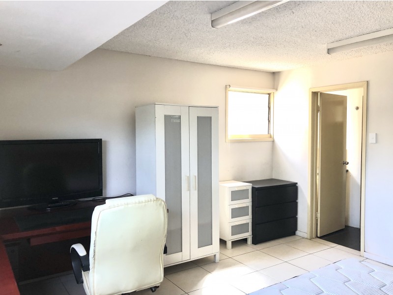 Room 4, 1/333 Milton Road, Auchenflower QLD 4066