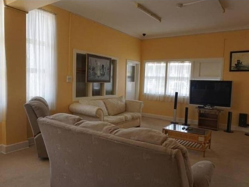 8 Herbert Street, Bowen QLD 4805