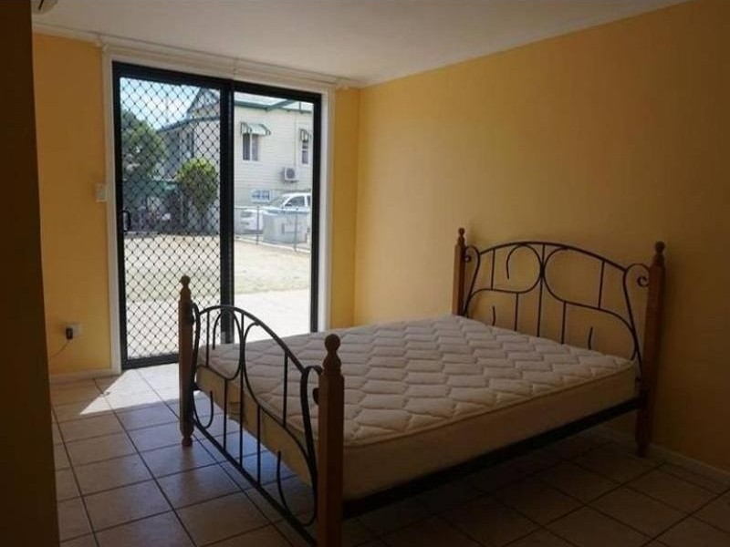 8 Herbert Street, Bowen QLD 4805