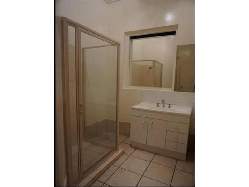 8 Herbert Street, Bowen QLD 4805