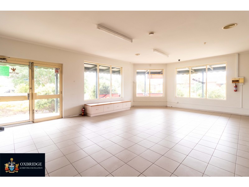 9 Josephine Avenue, Cranbourne North VIC 3977