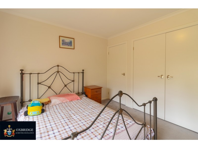 9 Josephine Avenue, Cranbourne North VIC 3977