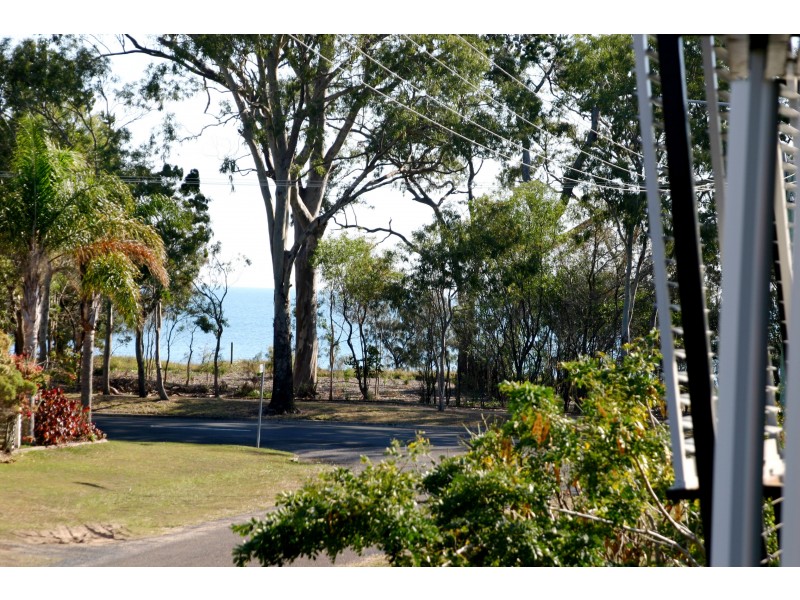 1/190 Cypress Street, Urangan QLD 4655