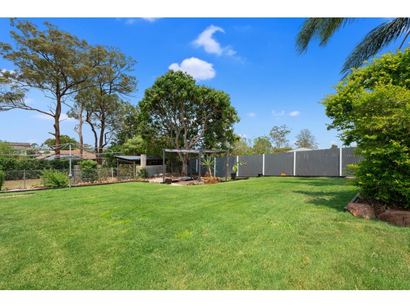 8 Kingaroy Street, Stafford Heights QLD 4053