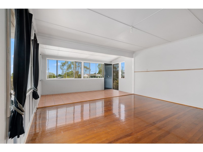 8 Kingaroy Street, Stafford Heights QLD 4053