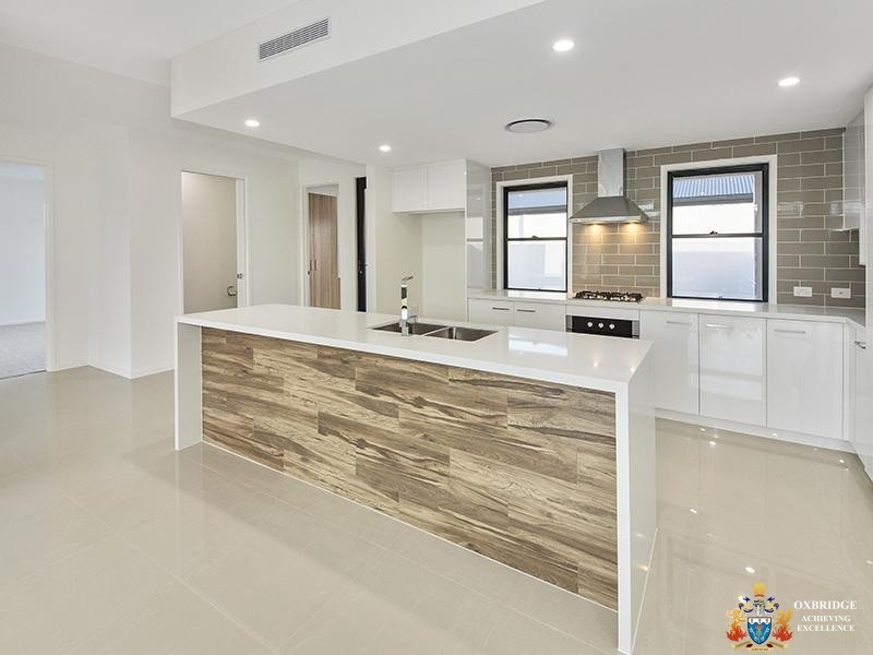 1/2 Heights Drive, Robina QLD 4226