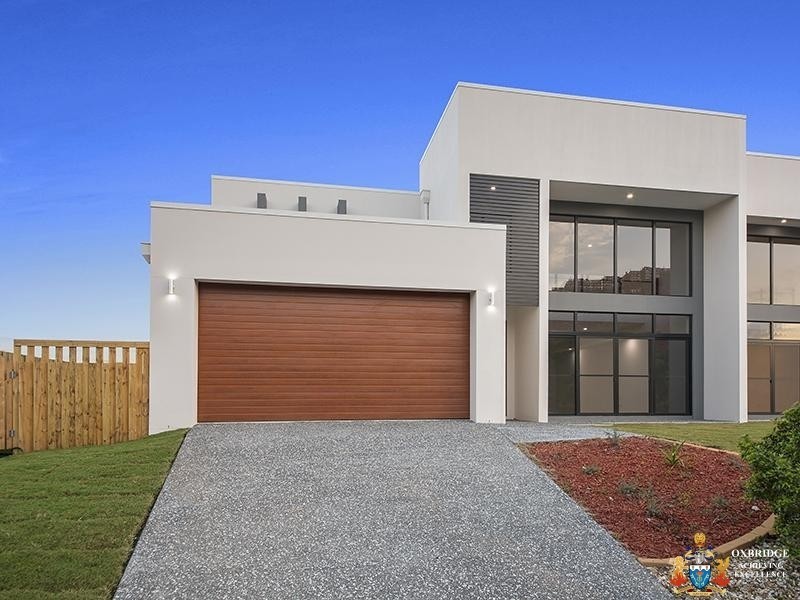 1/2 Heights Drive, Robina QLD 4226