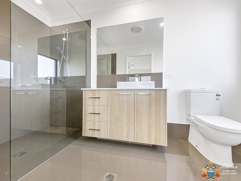 1/2 Heights Drive, Robina QLD 4226