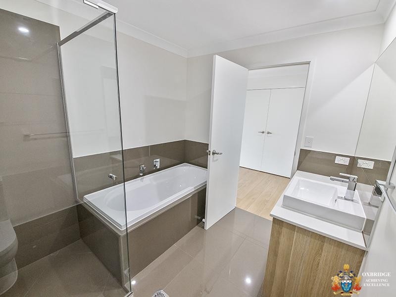 1/2 Heights Drive, Robina QLD 4226