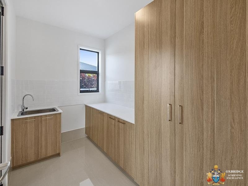 2/2 Heights Drive, Robina QLD 4226