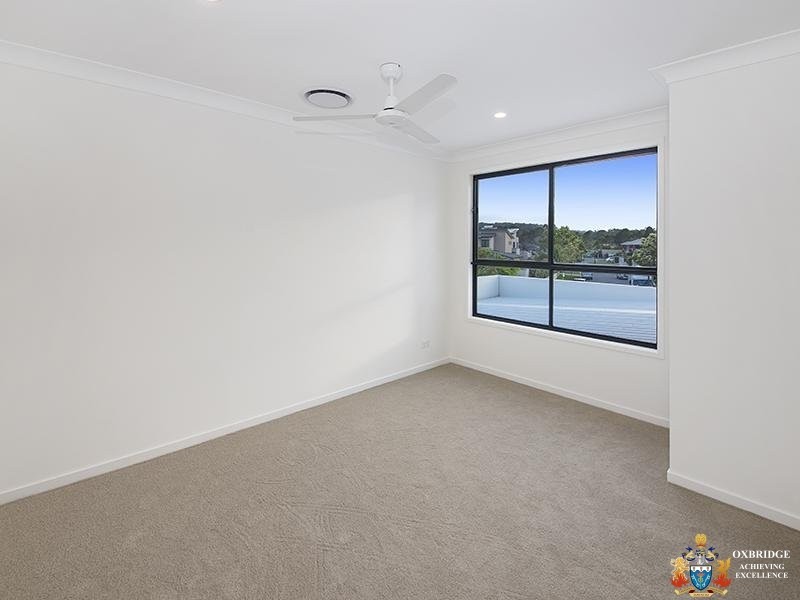 2/2 Heights Drive, Robina QLD 4226