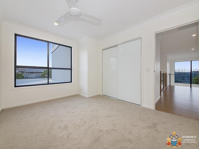 2/2 Heights Drive, Robina QLD 4226