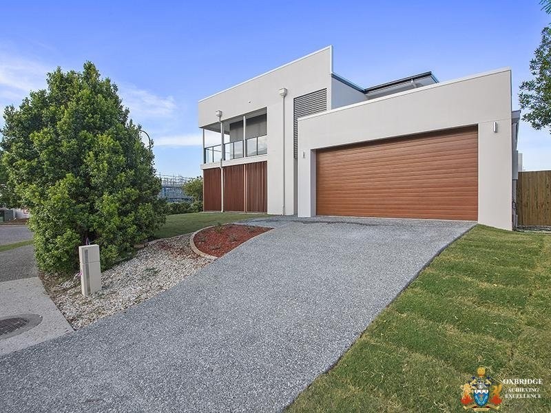 2/2 Heights Drive, Robina QLD 4226