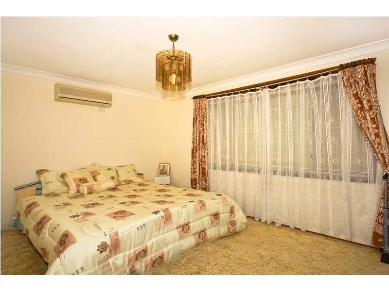 Bossley Park NSW 2176
